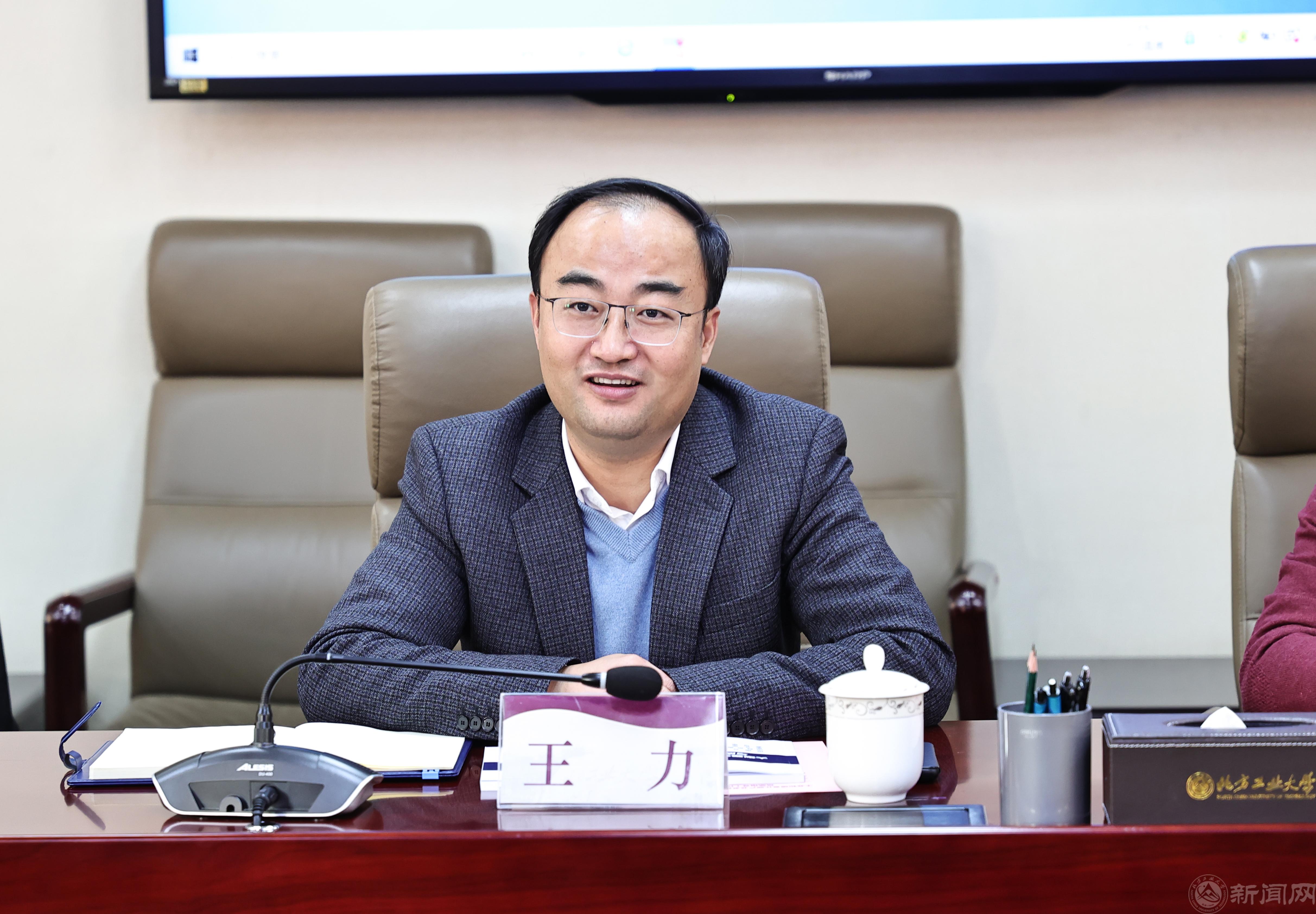 AG8I0611.JPG AG8I0611.JPG